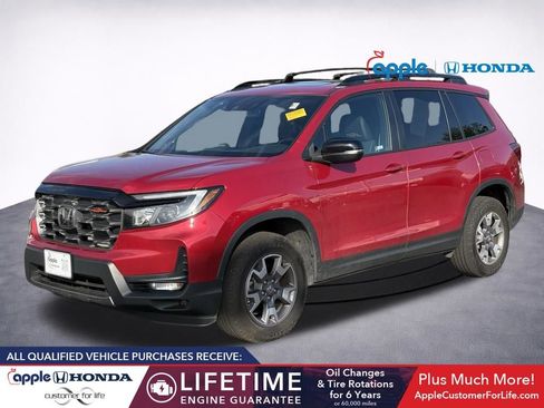 Used 2023 Honda Passport TrailSport image 3