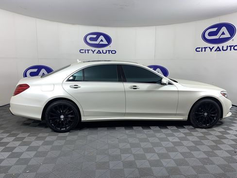 Used 2015 Mercedes-Benz S 550 Sedan image 2