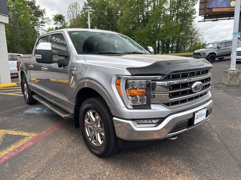 Used 2023 Ford F150 Lariat w/ Trailer Tow Package image 4