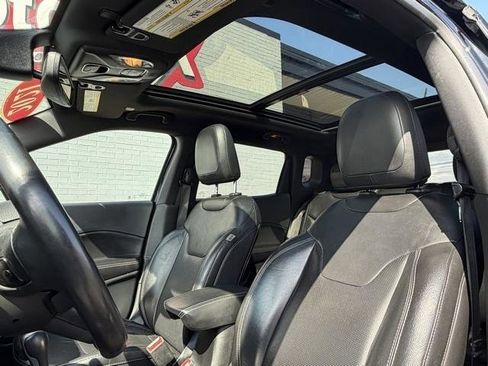 Used 2021 Jeep Compass Latitude w/ Sun and Sound Group image 12