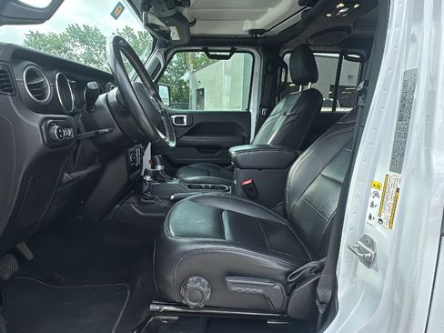 Certified 2020 Jeep Gladiator Overland image 9