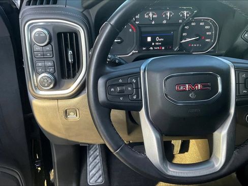 Used 2022 GMC Sierra 1500 SLT w/ SLT Premium Plus Package AWD/4WD image 12