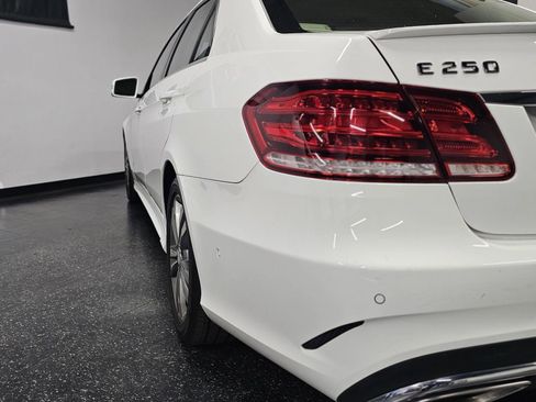 Used 2014 Mercedes-Benz E 250 BlueTEC Sedan image 32