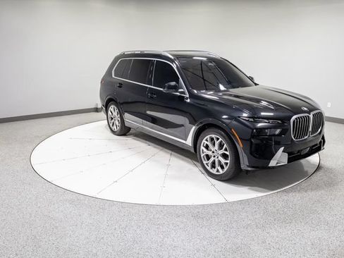 Used 2025 BMW X7 xDrive40i w/ Premium Package AWD/4WD image 35