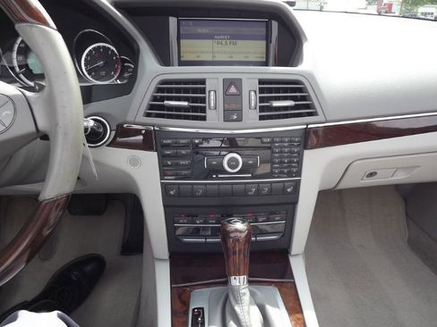 Used 2011 Mercedes-Benz E 350 Cabriolet image 20