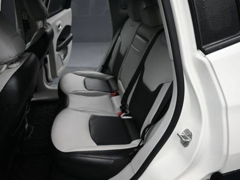 Used 2020 Jeep Compass Limited AWD/4WD image 11