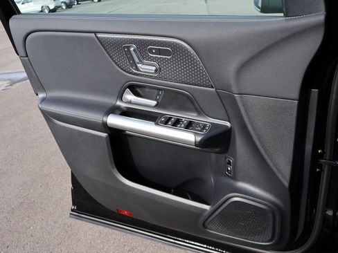 Certified 2025 Mercedes-Benz GLA 250 4MATIC image 37