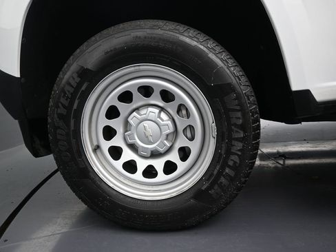 Used 2024 Chevrolet Colorado W/T w/ WT Convenience Package II image 10