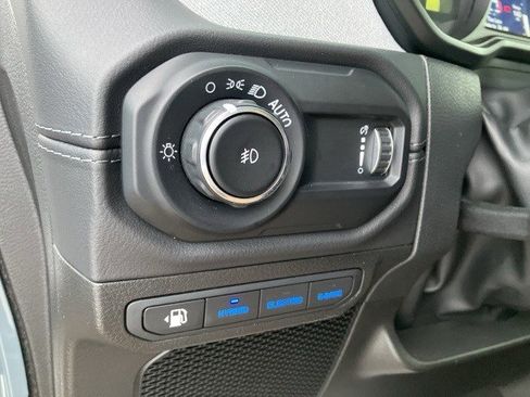 Certified 2025 Jeep Wrangler Sahara w/ Safety Group image 17