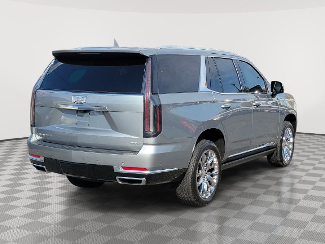 Used 2026 Cadillac Escalade Luxury w/ LPO, Radiant Package AWD/4WD image 4