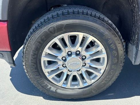 Used 2020 Chevrolet Silverado 3500 High Country w/ Z71 Off-Road Package AWD/4WD image 31
