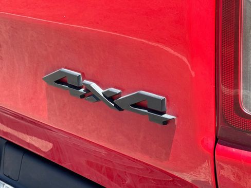 Used 2020 RAM 1500 Big Horn AWD/4WD image 32