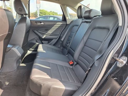 Used 2024 Volkswagen Jetta SE FWD image 20