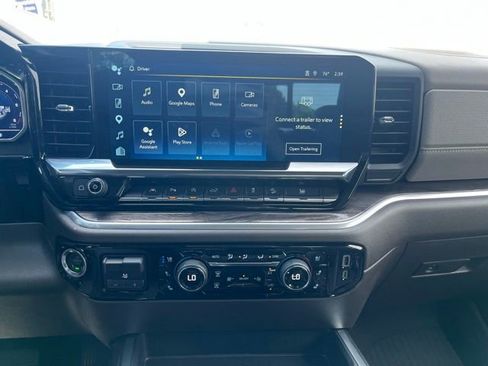 Used 2024 Chevrolet Silverado 1500 LTZ AWD/4WD image 13