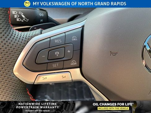 New 2026 Volkswagen GTI SE FWD image 9