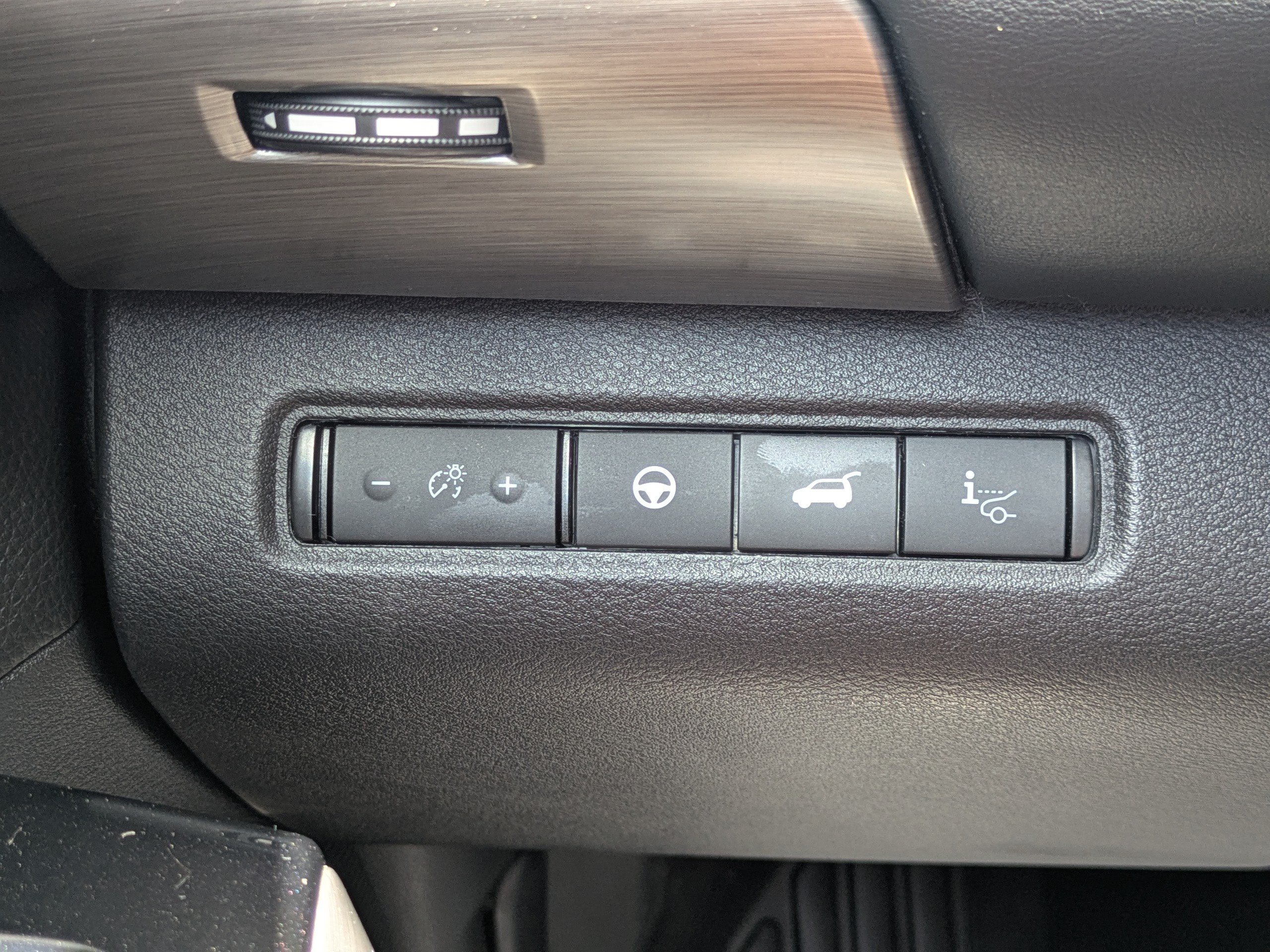 Used 2023 Nissan Pathfinder Platinum w/ Black Appearance Package AWD/4WD image 20