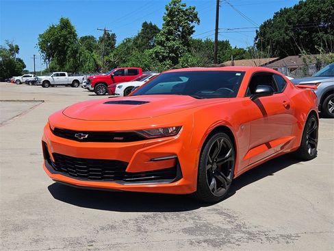 Used 2021 Chevrolet Camaro SS image 3