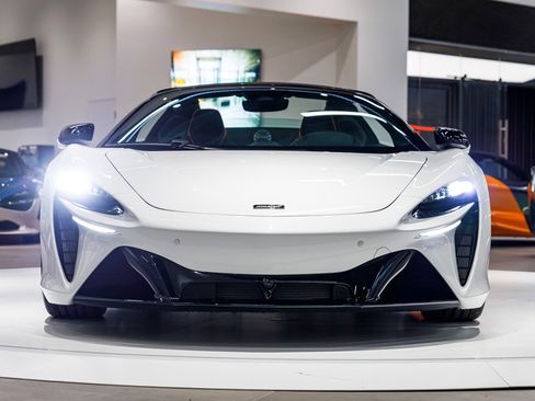 New 2026 McLaren Artura Spider RWD image 10