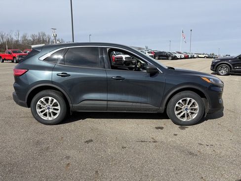 Used 2022 Ford Escape SE image 6