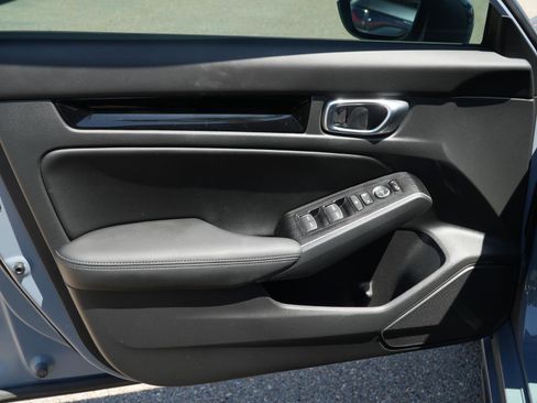 Used 2025 Honda Civic Sport Touring image 13