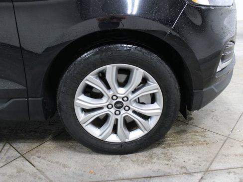 Used 2024 Ford Edge Titanium image 41