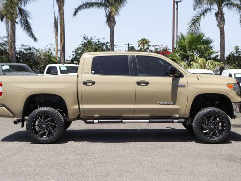 Used 2017 Toyota Tundra SR5 w/ SR5 Upgrade Package RWD image 10