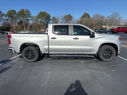 Used 2022 Chevrolet Silverado 1500 Custom image 6