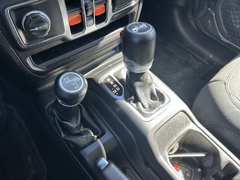 Used 2020 Jeep Wrangler Unlimited Sport S AWD/4WD image 15