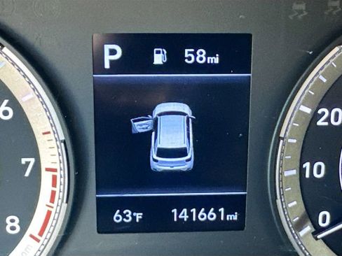 Used 2020 Hyundai Venue SEL image 12