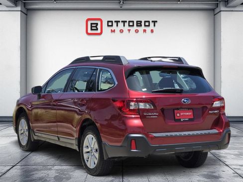 Used 2019 Subaru Outback 2.5i AWD/4WD image 3
