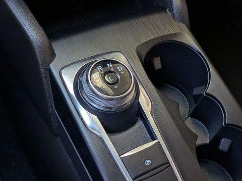 Used 2024 Ford Escape ST-Line image 18