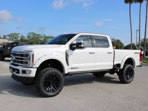 Used 2024 Ford F250 Platinum w/ FX4 Off-Road Package AWD/4WD image 5