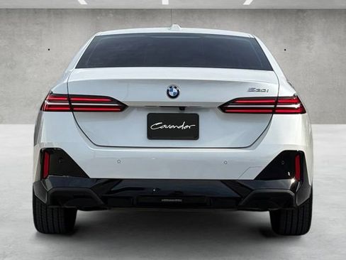 Used 2026 BMW 530i w/ M Sport Package RWD image 15