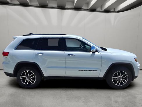 Used 2019 Jeep Grand Cherokee Limited w/ Trailer Tow Group IV AWD/4WD image 6