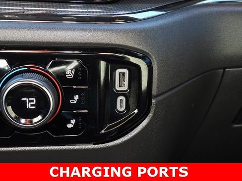 Used 2024 Chevrolet Silverado 1500 ZR2 w/ Technology Package image 28