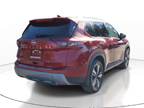 Used 2024 Nissan Rogue SL w/ SL Premium Package image 7