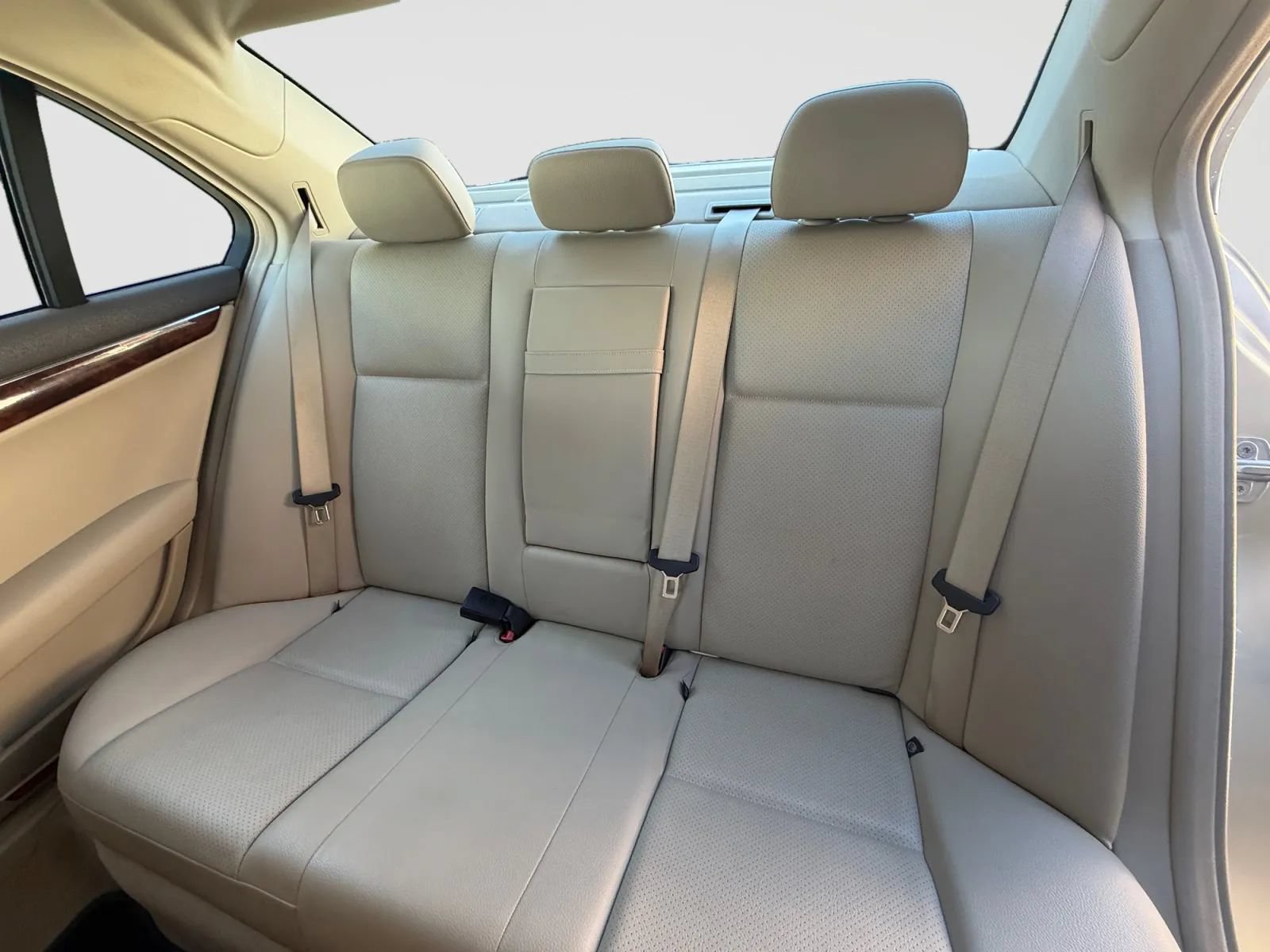 Used 2010 Mercedes-Benz C 300 Sedan image 15