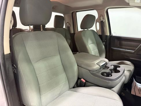 Used 2015 RAM 1500 Express image 23