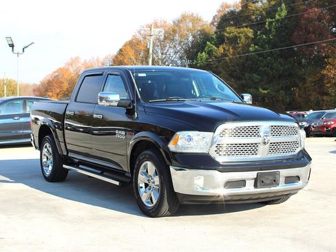 Used 2014 RAM 1500 Laramie w/ Convenience Group image 9