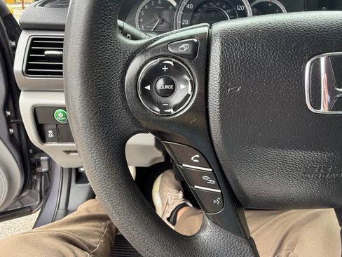 Used 2015 Honda Accord LX image 16