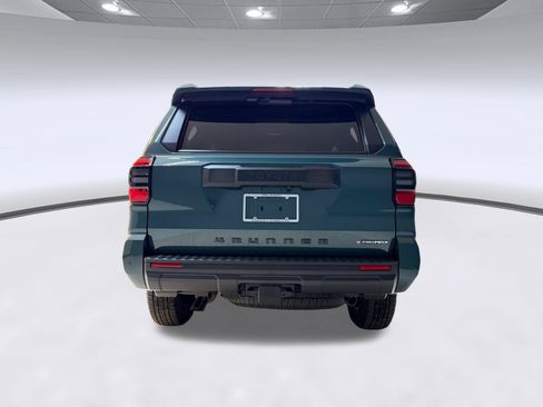 Used 2025 Toyota 4Runner TRD Off-Road Premium AWD/4WD image 10