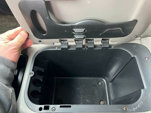 Used 2002 Chevrolet Tahoe Z71 image 58