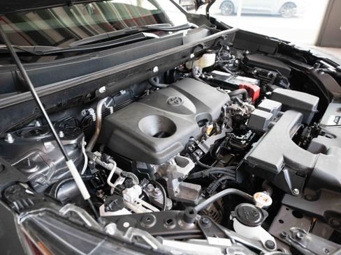 Certified 2025 Toyota RAV4 XLE image 33