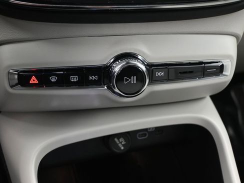 New 2026 Volvo XC40 B5 Ultra w/ Climate Package AWD/4WD image 16