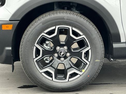 New 2026 Ford Bronco Sport Outer Banks w/ Outer Banks Tech Package+ AWD/4WD image 34