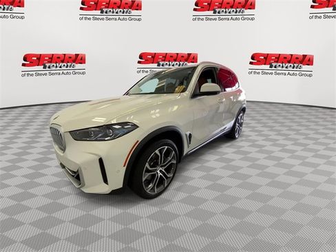 Used 2025 BMW X5 xDrive40i w/ Premium Package image 5