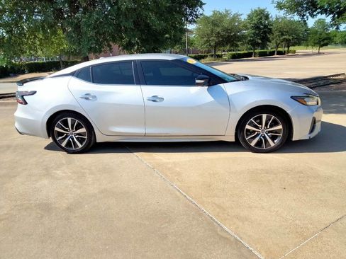 Used 2019 Nissan Maxima 3.5 SV w/ Floor Mat Group FWD image 4
