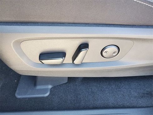 New 2025 Nissan Pathfinder SV w/ SV Premium Package image 23