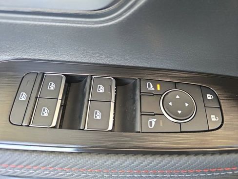 New 2026 Nissan Kicks SR image 29