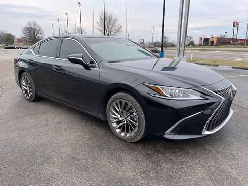 Used 2025 Lexus ES 350 Luxury image 2